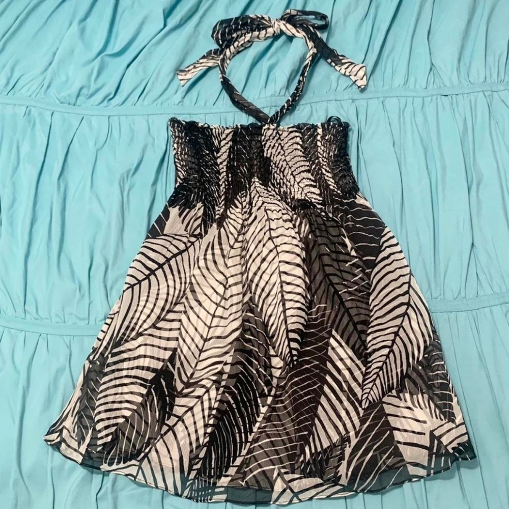 White House Black Market Black & White Leaf-Print Halter Top